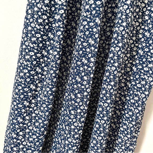 🍭 3/$10 blue & white floral maxi dress - Picture 8 of 15